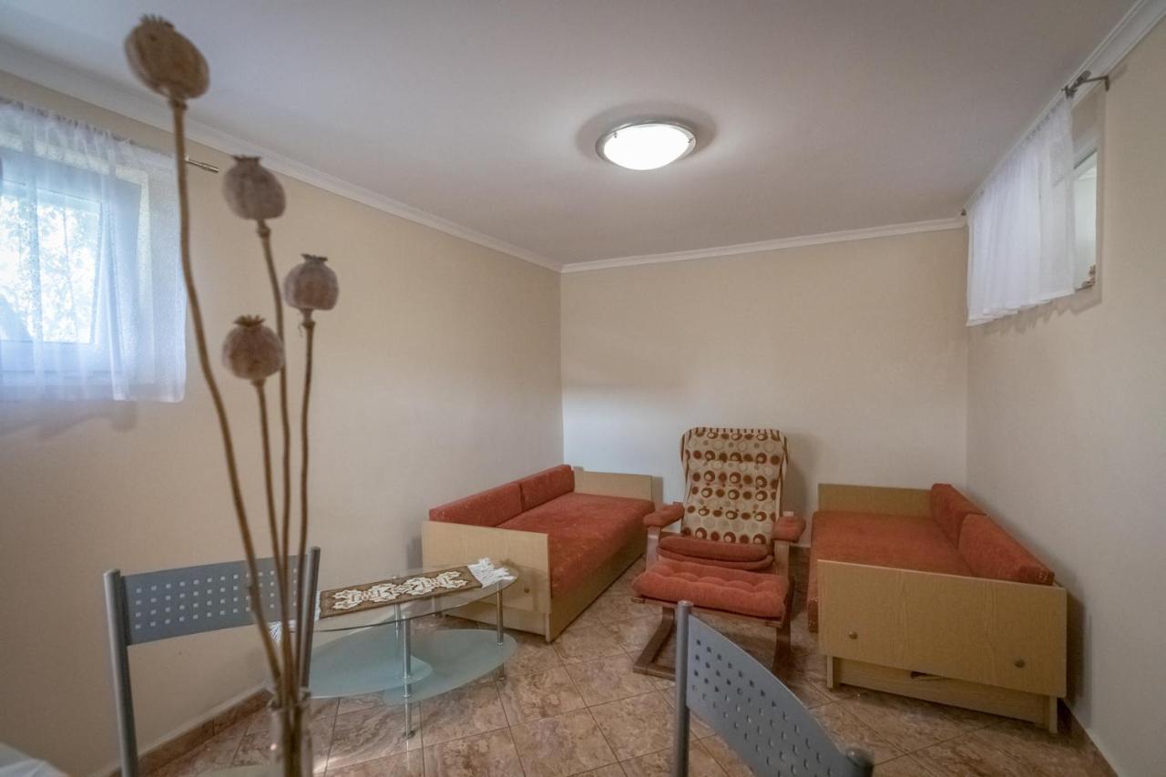 Orgona Vendeghaz Hotel Murakeresztur Exterior photo